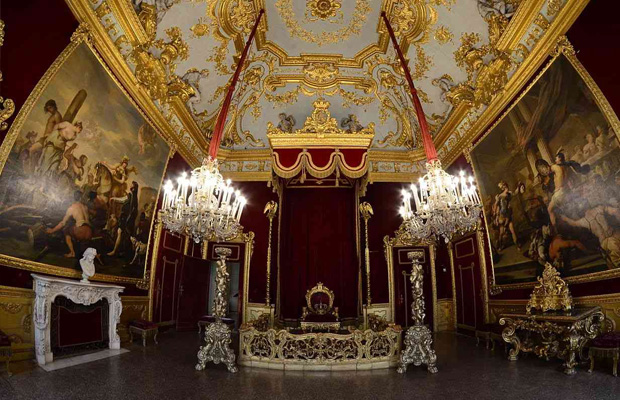 Le Strade Nuove and the system of the Palazzi dei Rolli