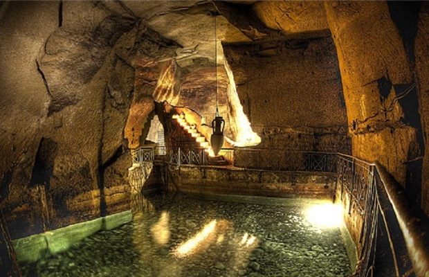 Naples underground geothermal zone