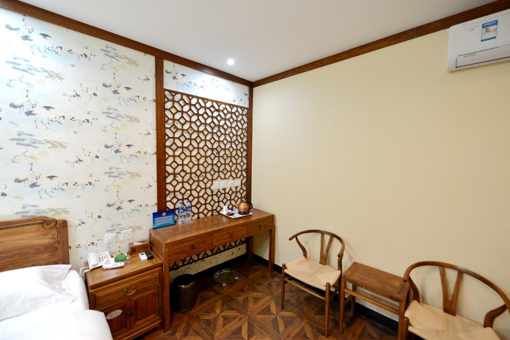 Beijing East Hotel (The Forbidden City, Drum Tower)