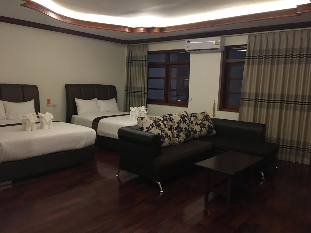 Nakhone Champa Hotel