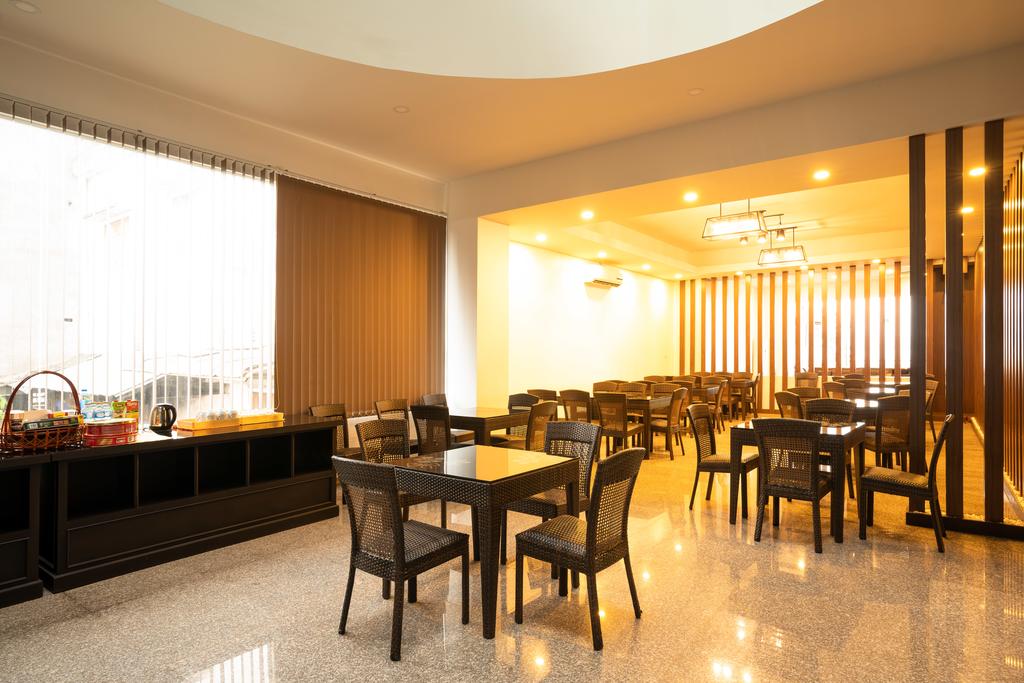 Intouch Riverside Hotel