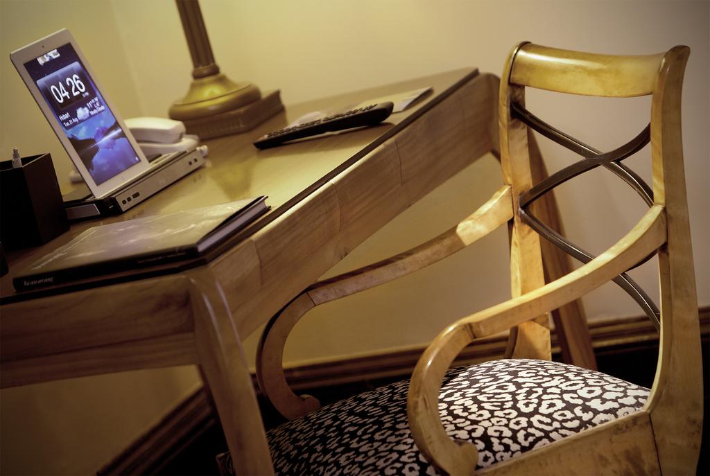 Islington Hotel