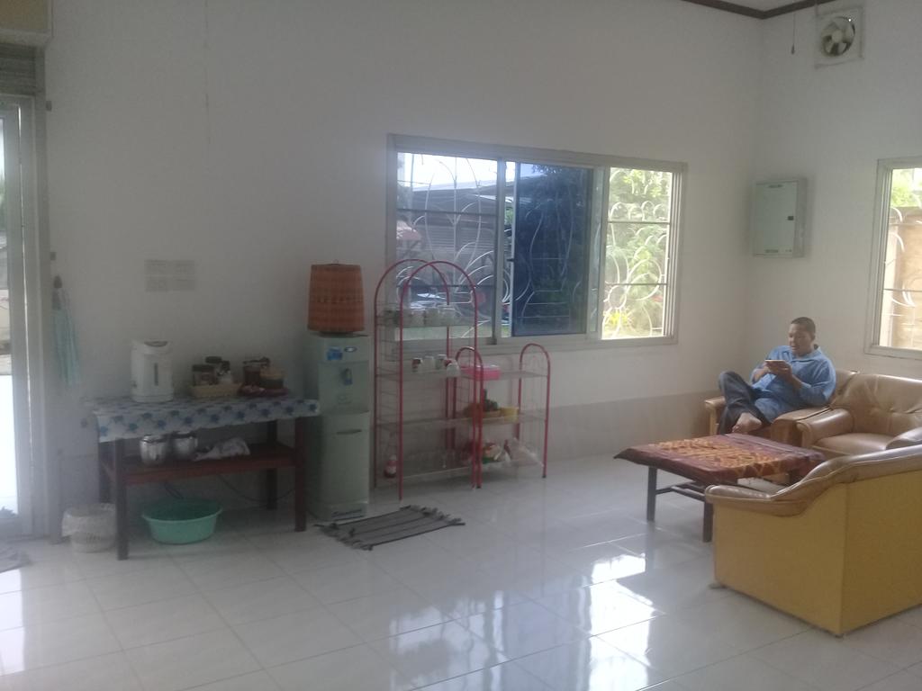 joli guesthouse