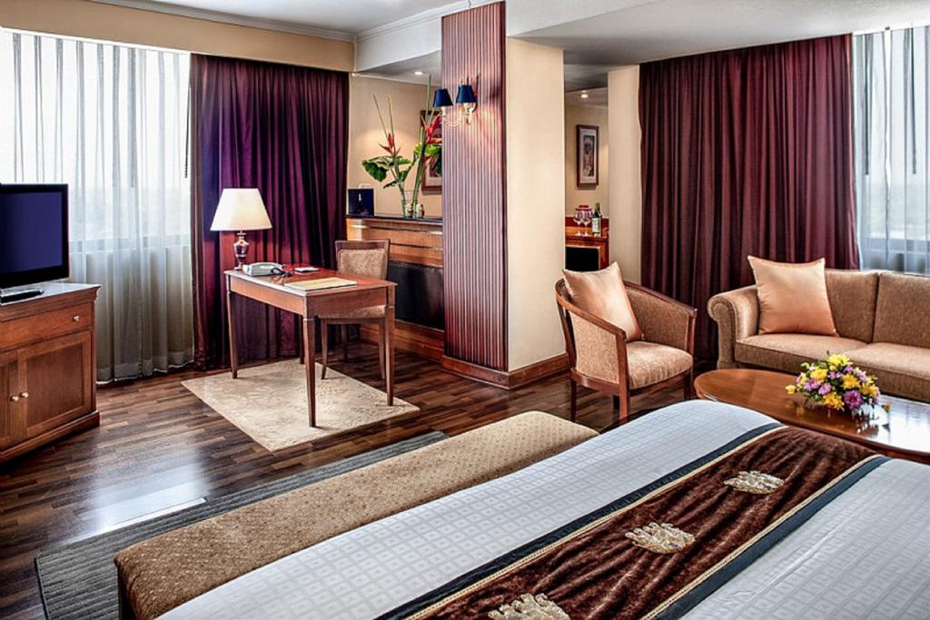 Mercure Mandalay Hill Resort