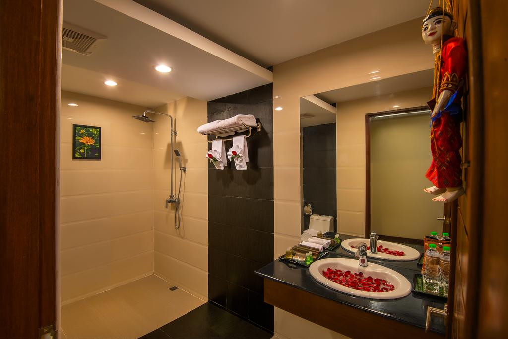 Royal Bagan Hotel