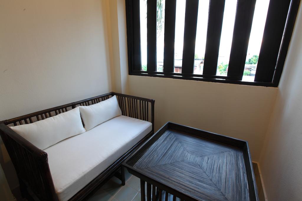 99 The Gallery Hotel