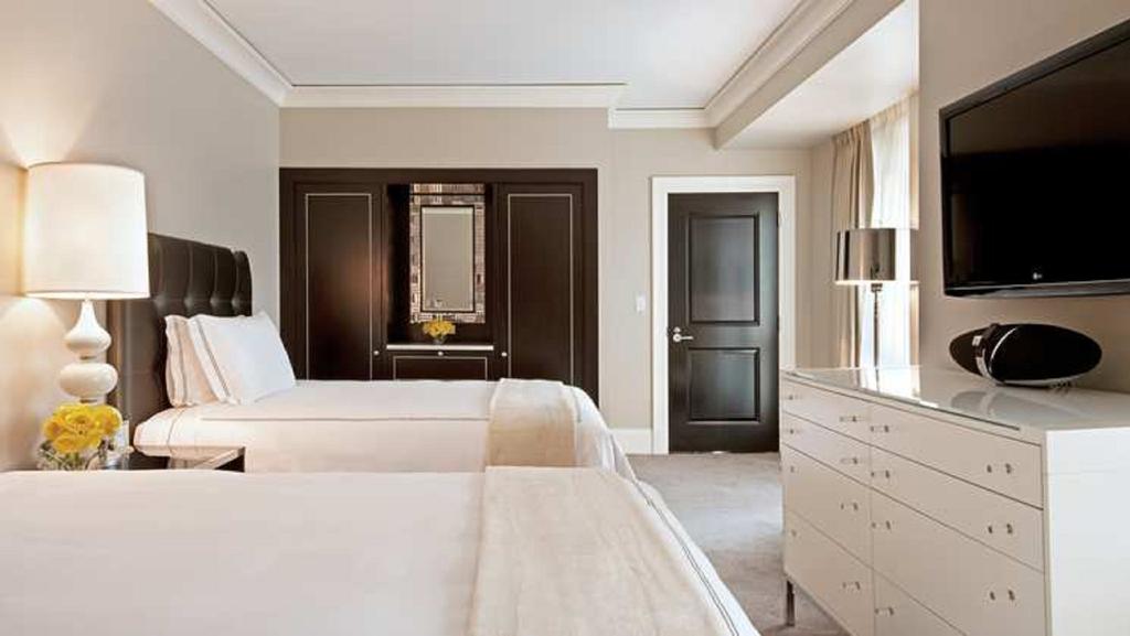 Waldorf Astoria Chicago