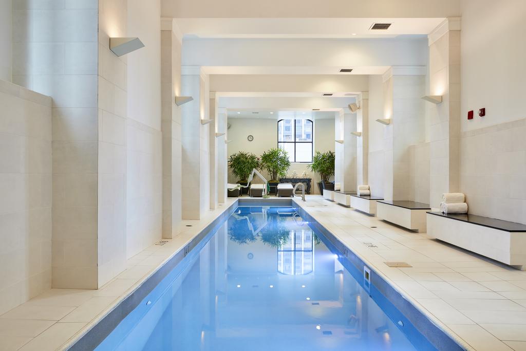 Waldorf Astoria Chicago