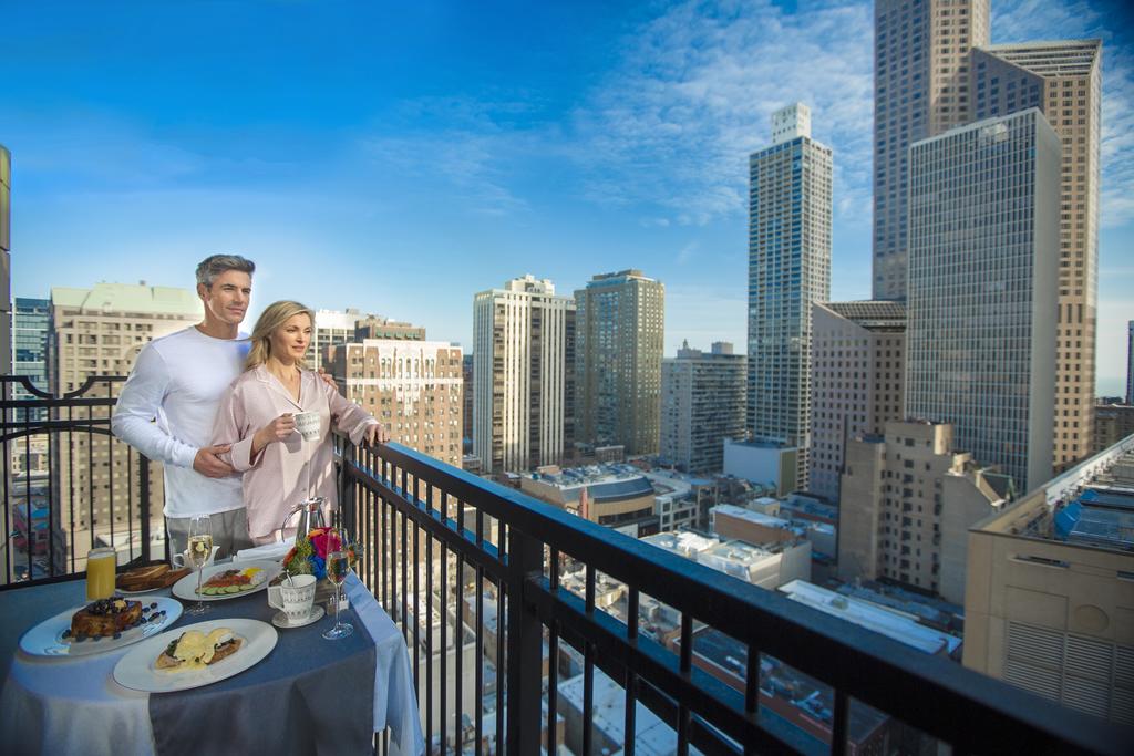 Waldorf Astoria Chicago