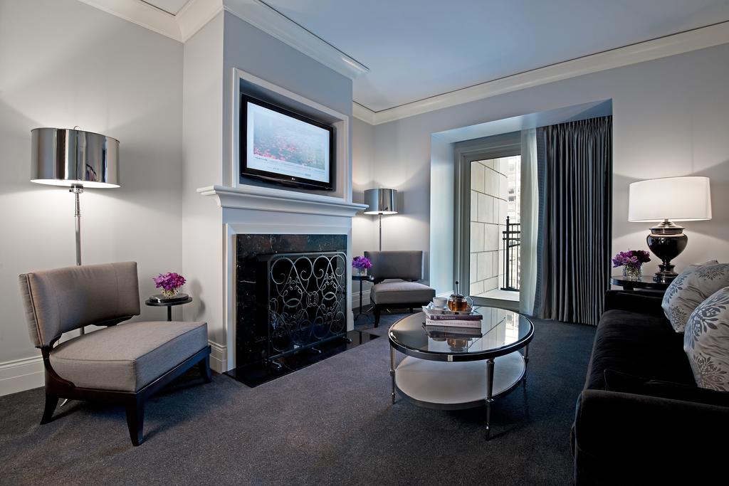 Waldorf Astoria Chicago