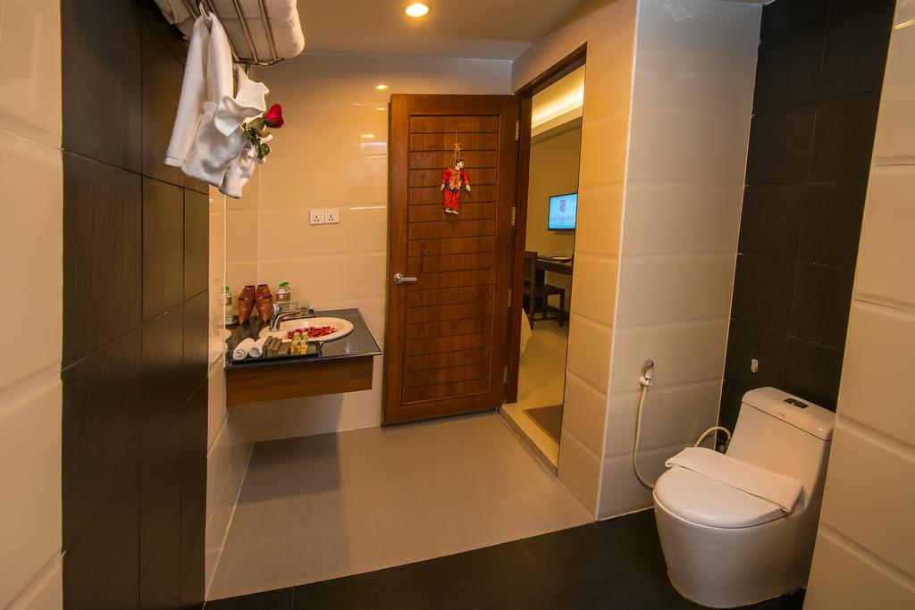 Royal Bagan Hotel