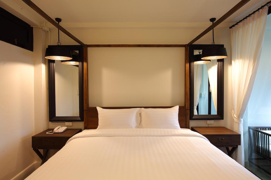 99 The Gallery Hotel