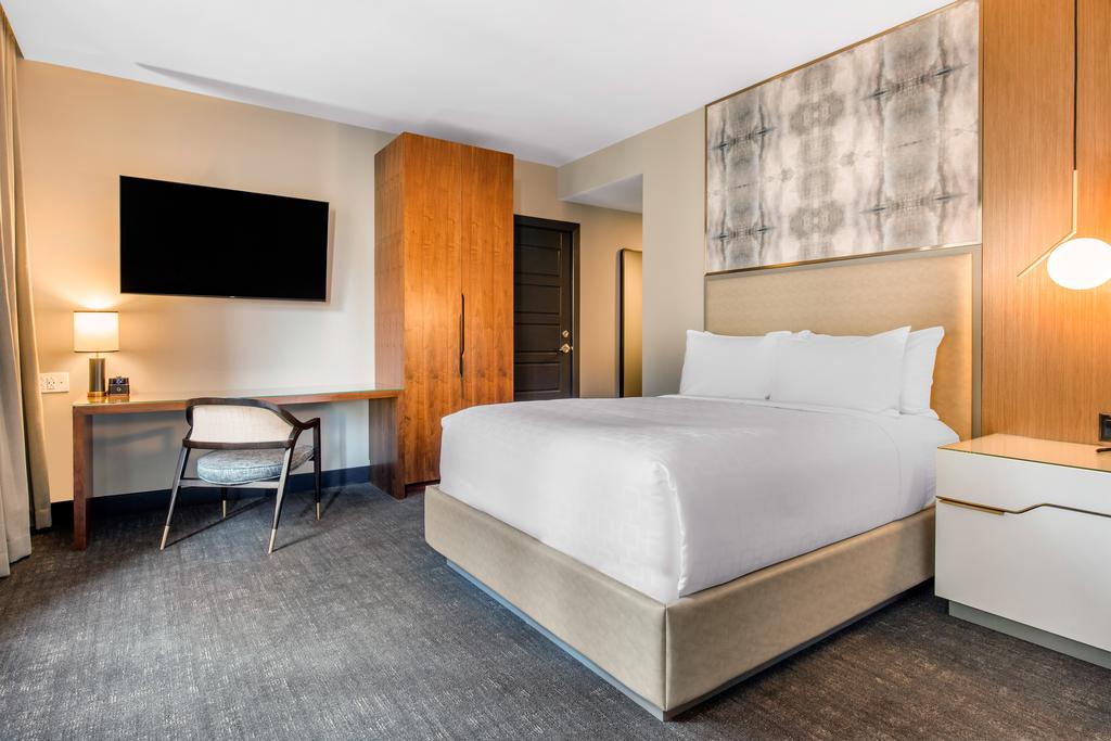 Cambria Hotel Downtown Dallas