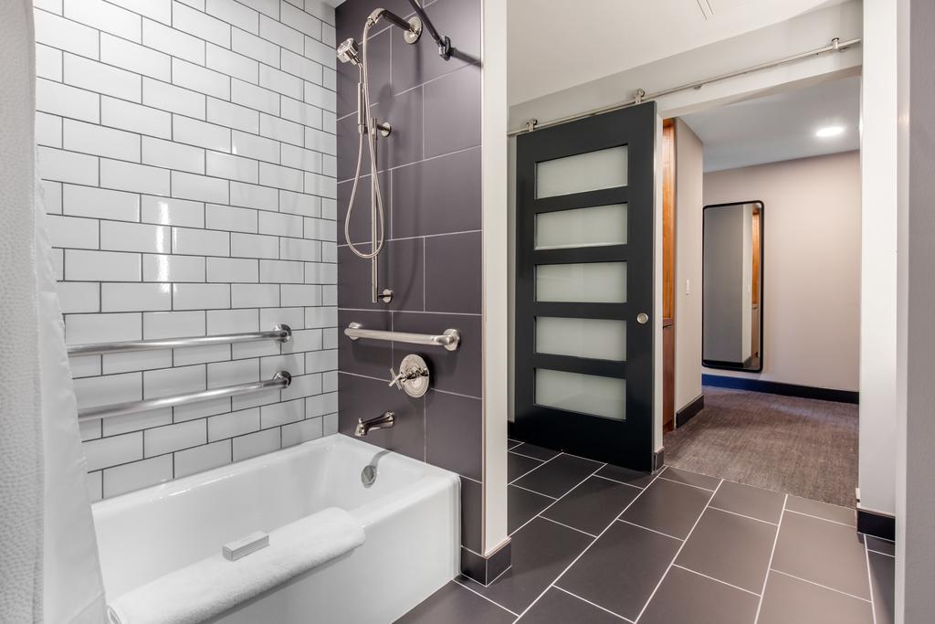 Cambria Hotel Downtown Dallas