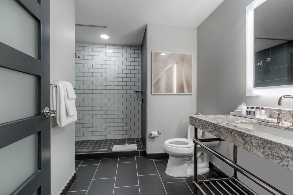 Cambria Hotel Downtown Dallas