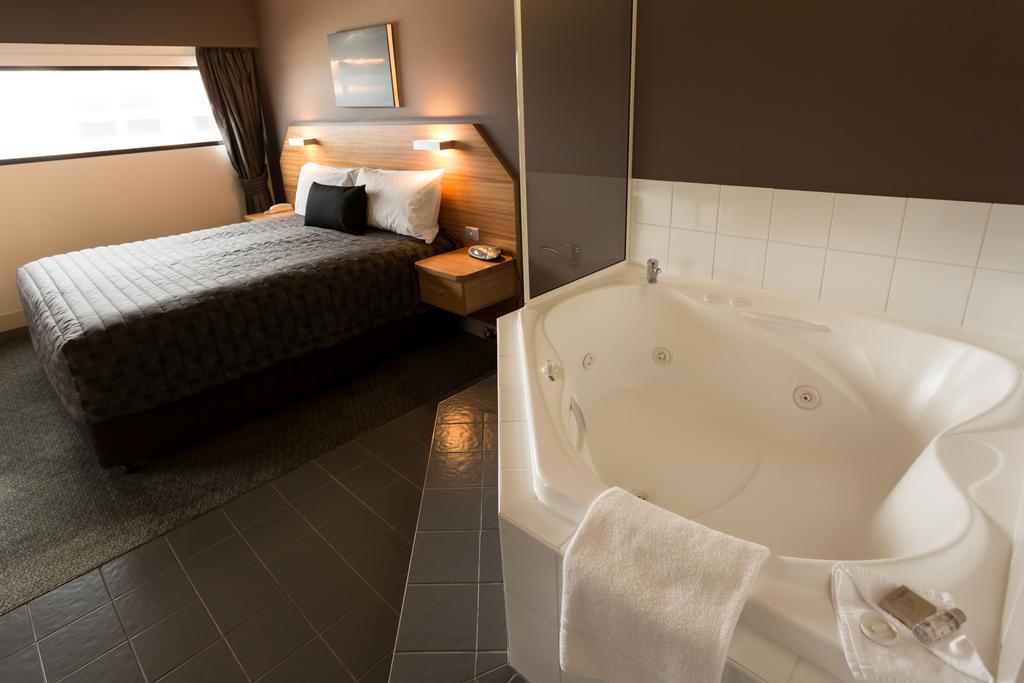 The Old Woolstore Apartment Hotel