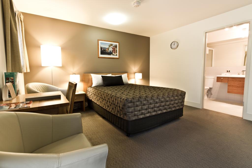The Old Woolstore Apartment Hotel