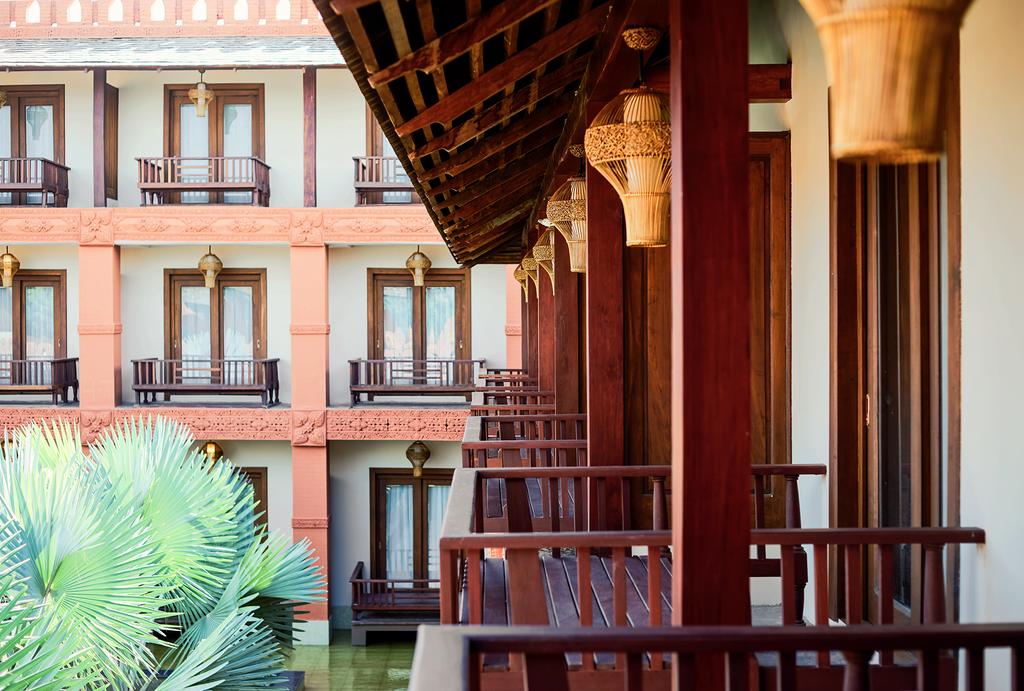 Royal Palace Hotel