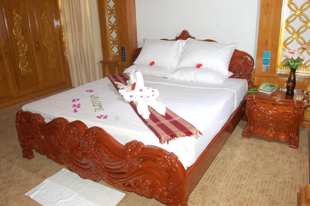 Su Tine San Royal Palace Hotel