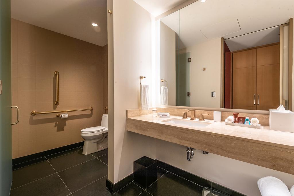 Conrad Chicago