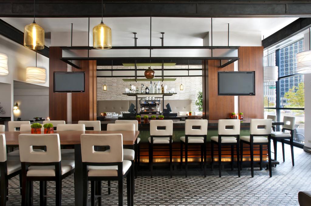 Royal Sonesta Chicago Riverfront
