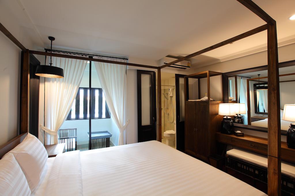 99 The Gallery Hotel