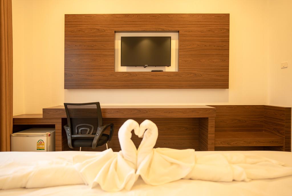 Intouch Riverside Hotel