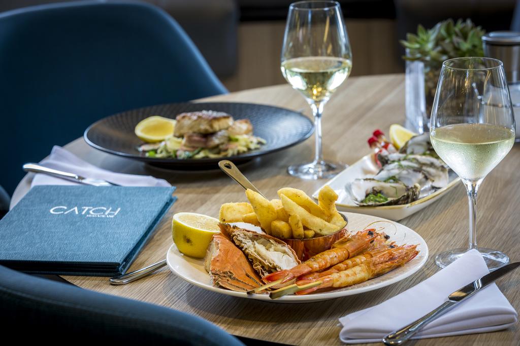 Hilton Surfers Paradise Hotel & Residences