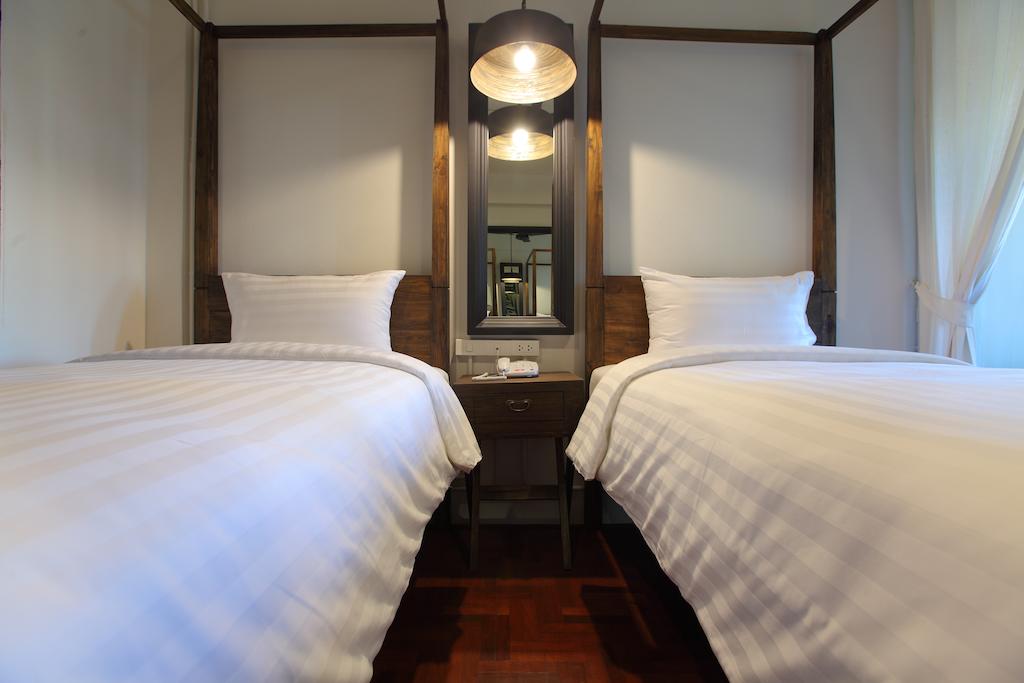 99 The Gallery Hotel