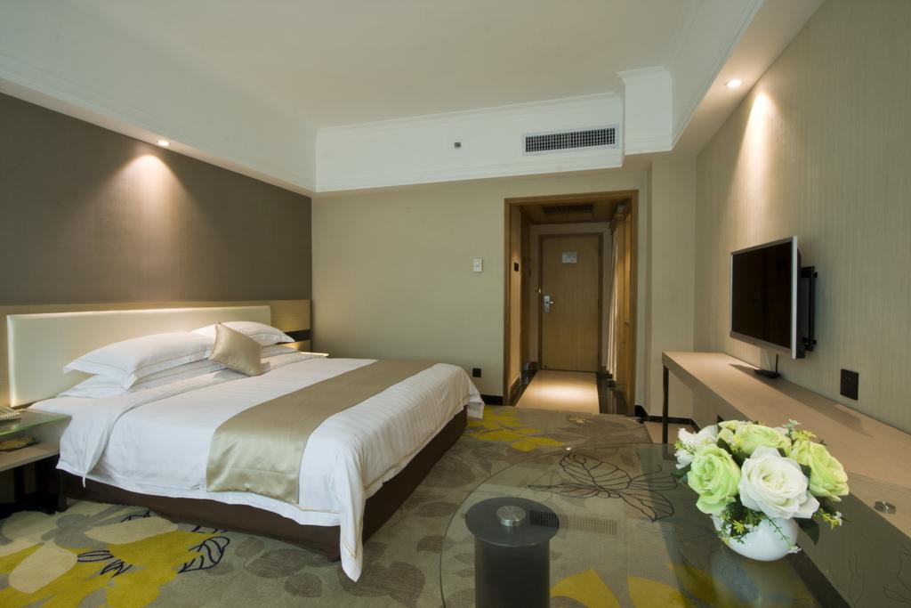Shenzhen Kaili Hotel, Guomao Shopping Mall