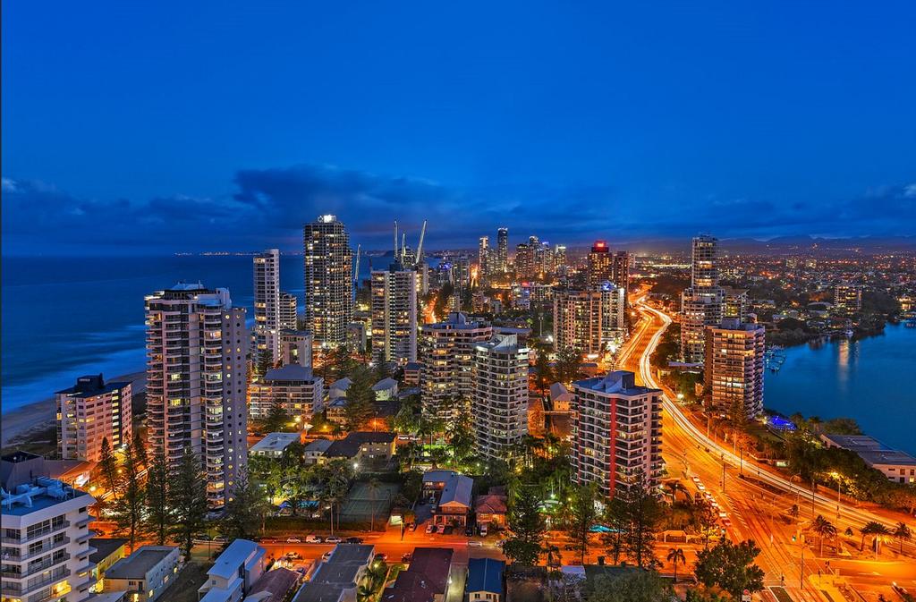Artique Surfers Paradise - Official