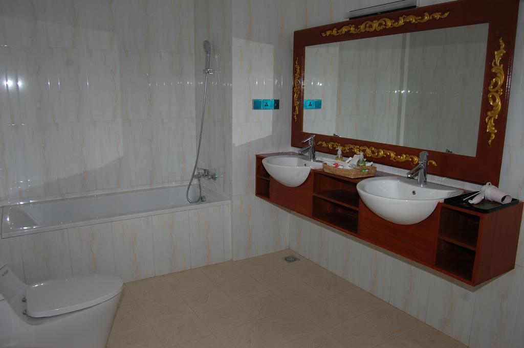 Su Tine San Royal Palace Hotel