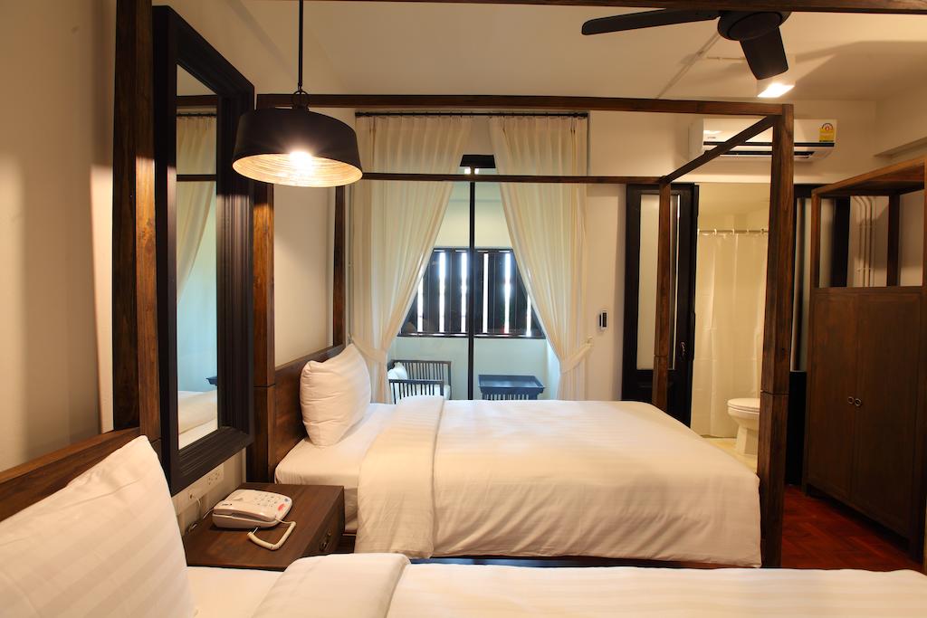 99 The Gallery Hotel