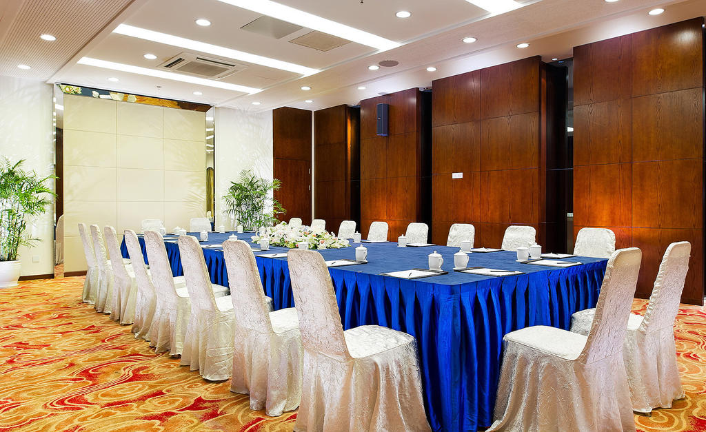 Nanjing Expo Center Hotel
