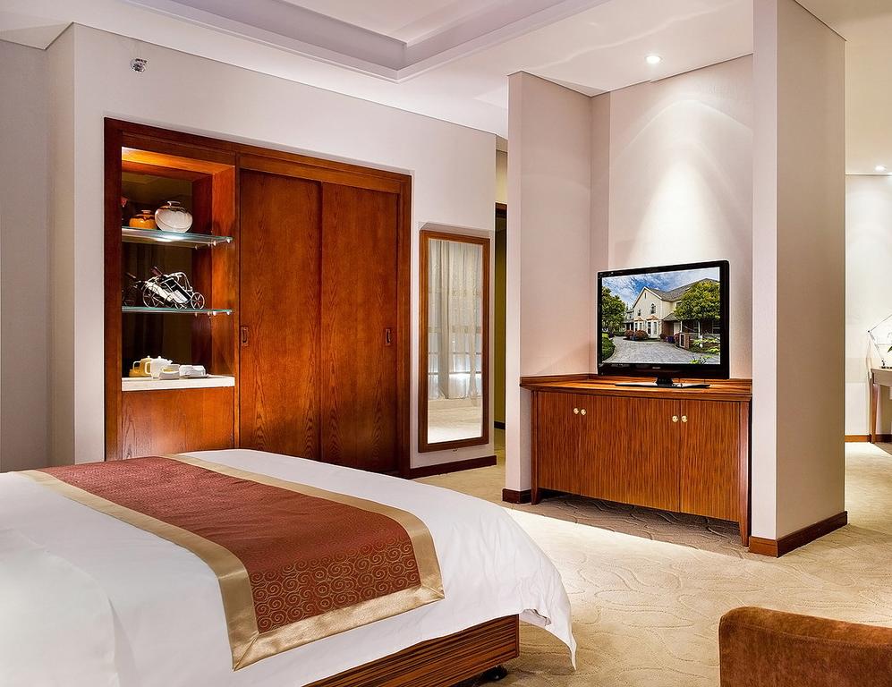 Nanjing Expo Center Hotel