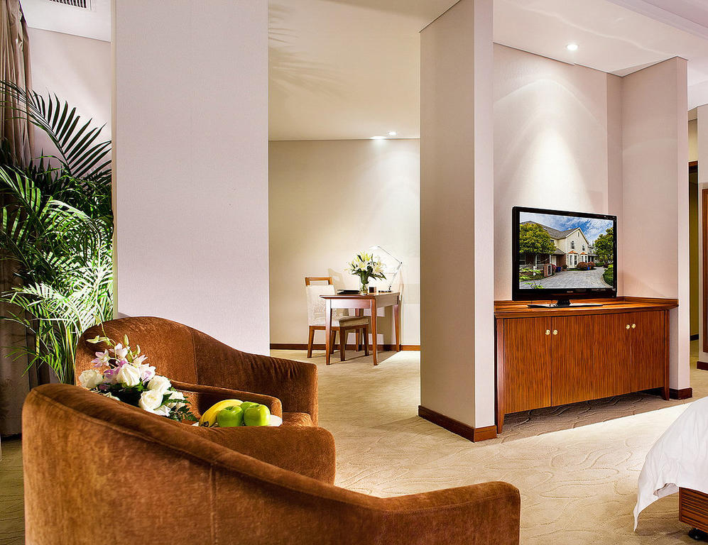 Nanjing Expo Center Hotel