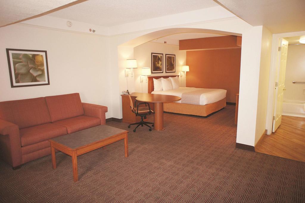 La Quinta Inn by Wyndham Austin Capitol / Downtown