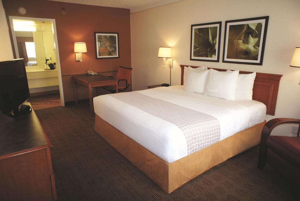 La Quinta Inn by Wyndham Austin Capitol / Downtown