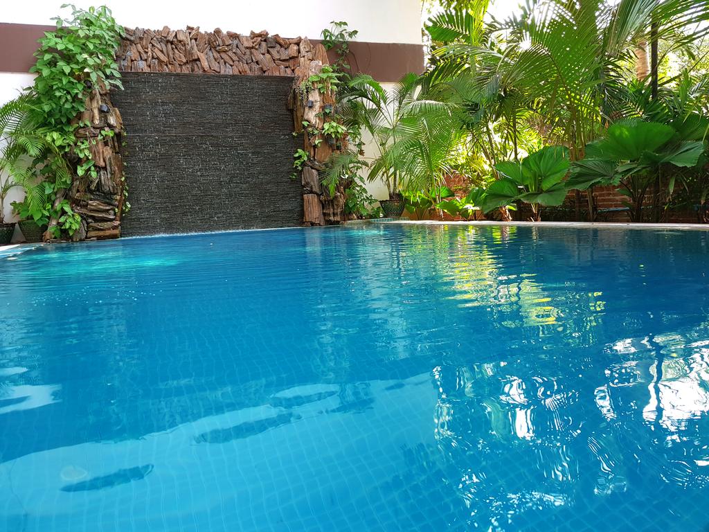 Royal Bagan Hotel
