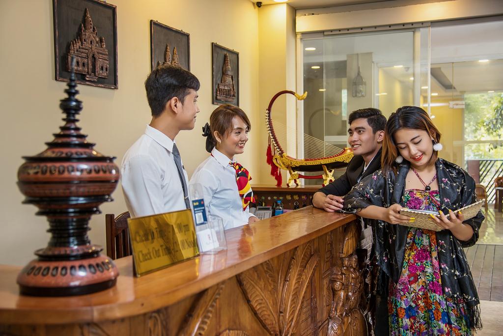 Royal Bagan Hotel