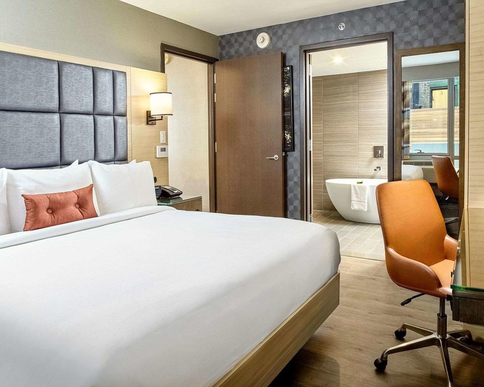 Cambria Hotel New York - Times Square