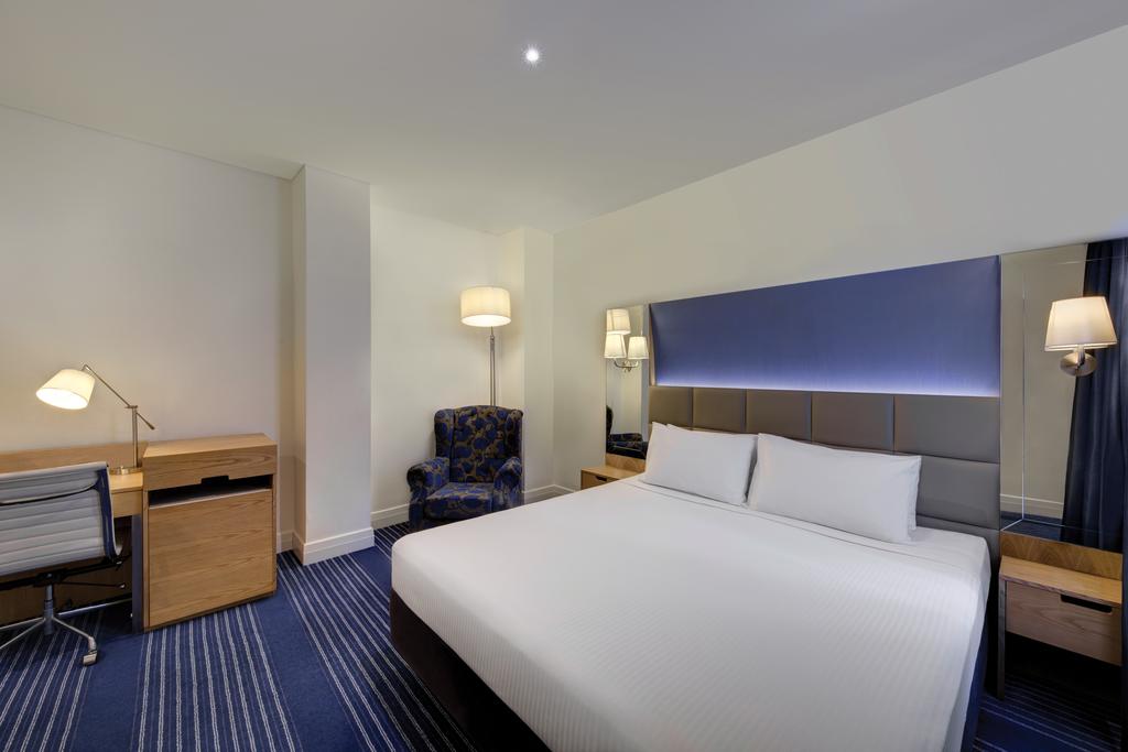 Rendezvous Hotel Melbourne