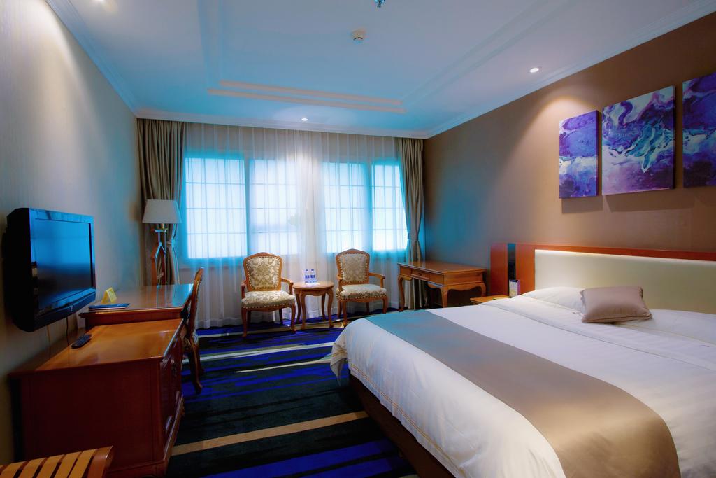 Shenzhen Kaili Hotel, Guomao Shopping Mall