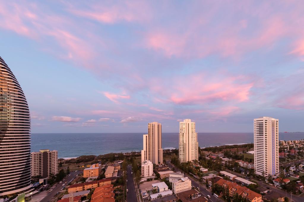 Meriton Suites Broadbeach