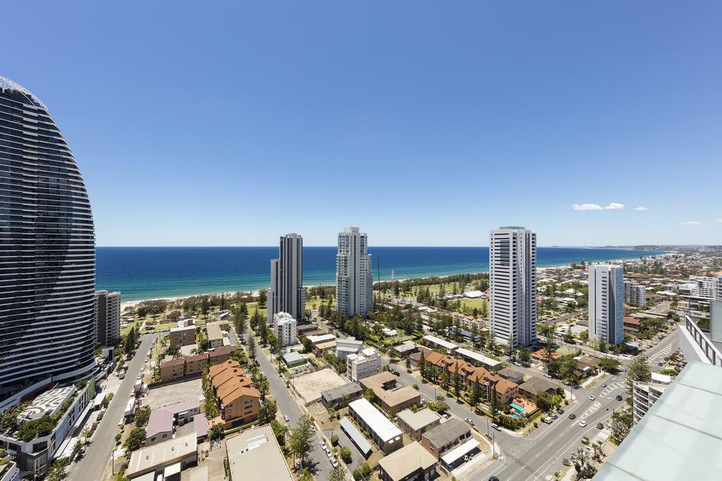 Meriton Suites Broadbeach
