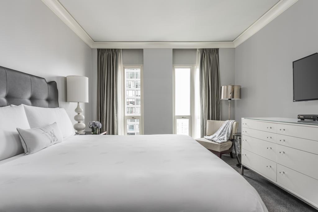 Waldorf Astoria Chicago