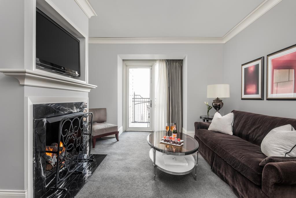 Waldorf Astoria Chicago