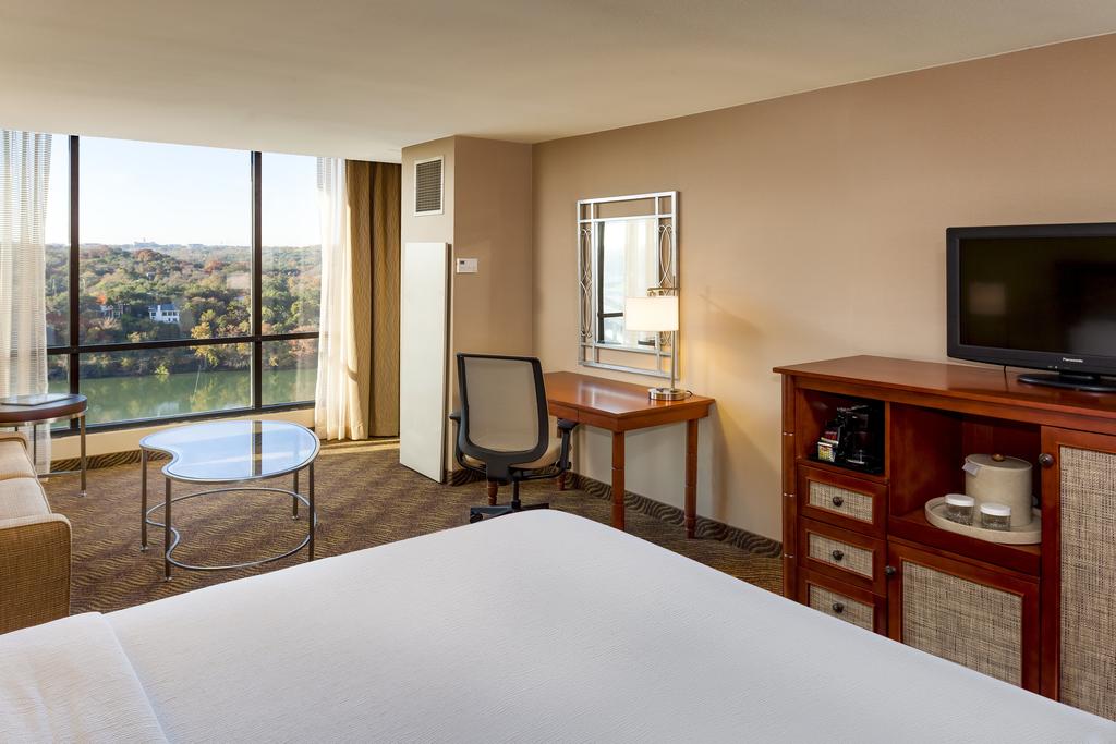 Holiday Inn Austin -Town Lake