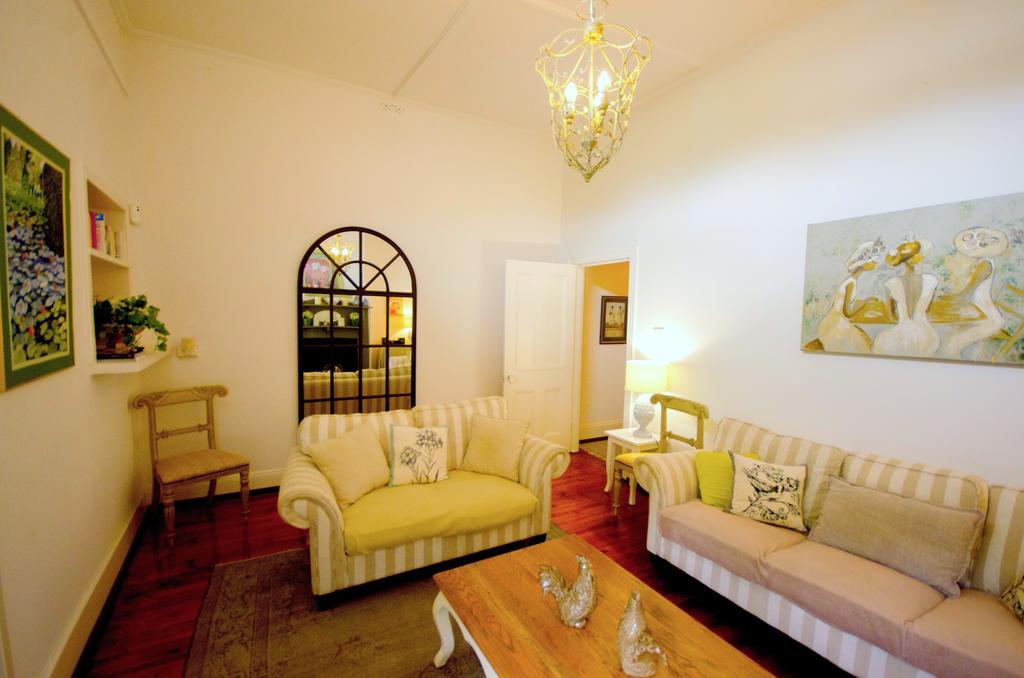 Westbury Cottage
