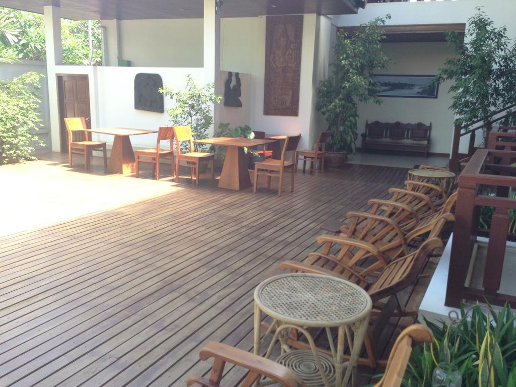 Athena Hotel